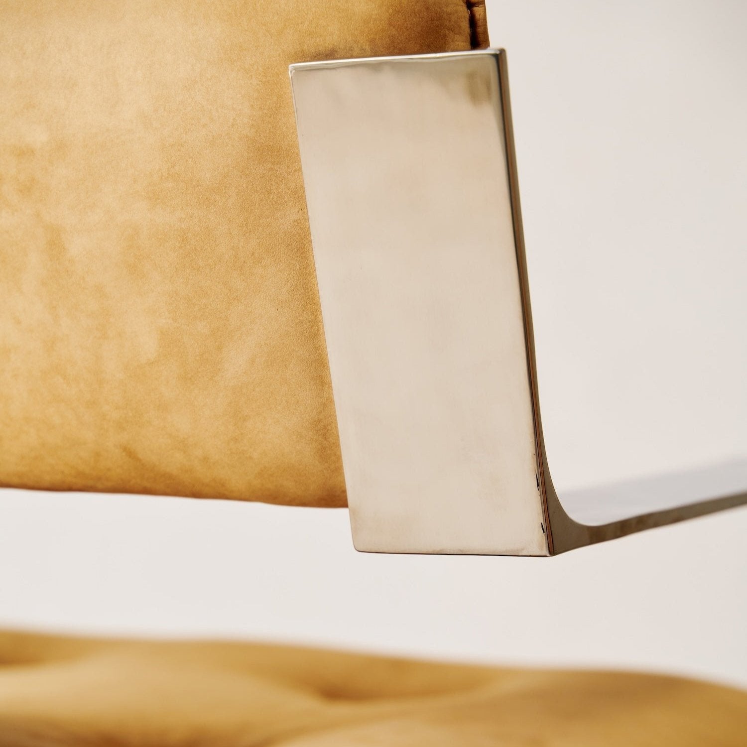 Chaise n°1 - Nubuck Camel