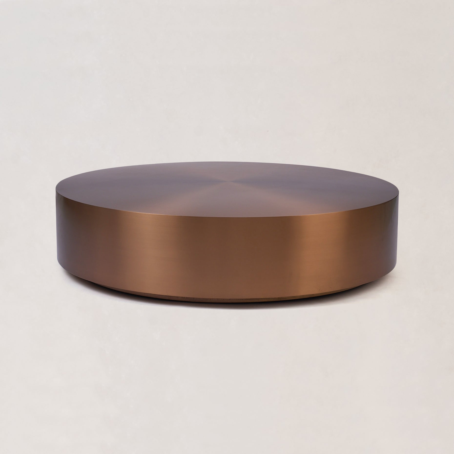 Table basse en cuivre